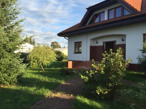 Goleniow House | Landhaus mit Garten