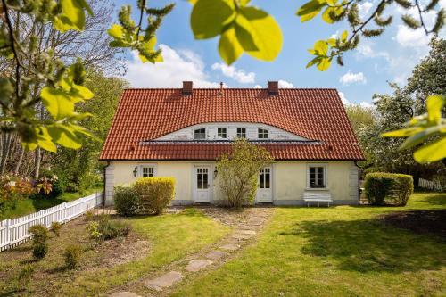 Trent House | Landhaus Trent Haushälfte Breetz