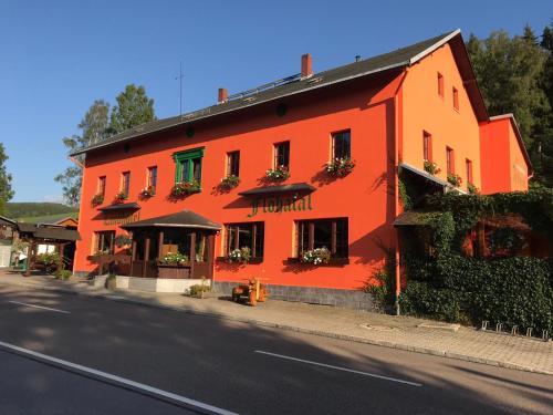 Heidersdorf Hotel | Landhotel Flöhatal