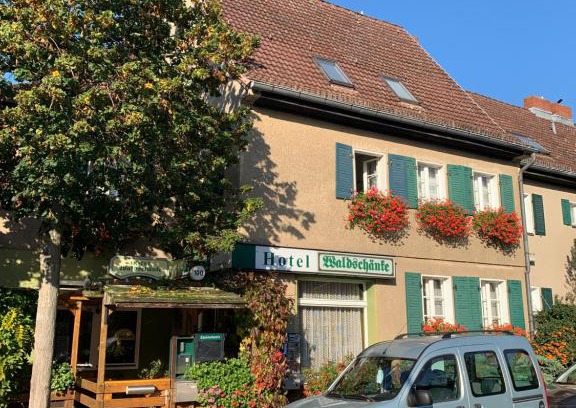 Hakenfelde Hotel | Landhotel Waldschänke