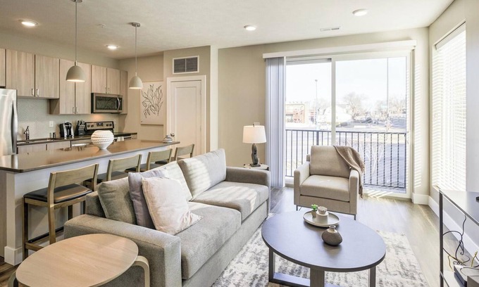 Newberry Apartment | Landing | Amazing 1BD, Gym, Pool