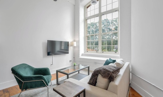 Greenville Apartment | Landing | Amazing 1BD, Yoga Studio, Gym