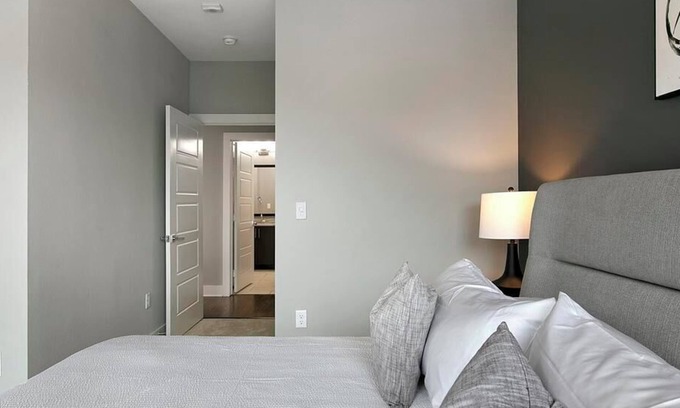 Mueller Apartment | Landing at AMLI on Aldrich - 1 Bedroom in Mueller