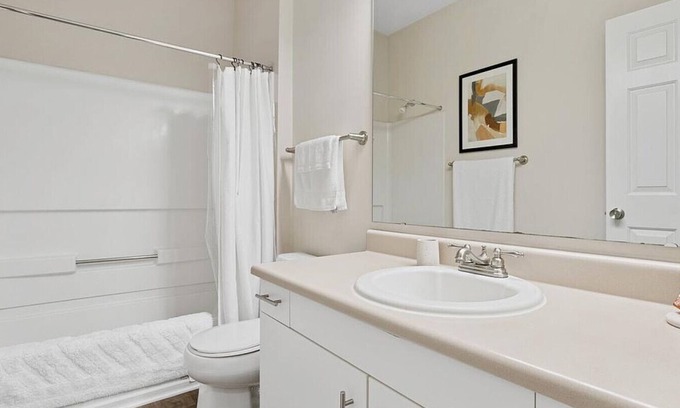 Greensboro Apartment | Landing at Brassfield Park Apartments - 2 Bedrooms in North Greensboro