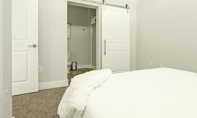 Matthews Apartment | Landing at Chestnut Farm - 2 Bedrooms in Stallings