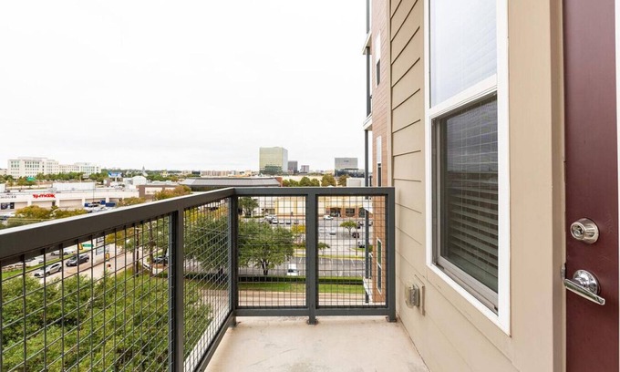 Vickery Meadow Apartment | Landing at Galleries at Park Lane - Studio in Vickery Meadow