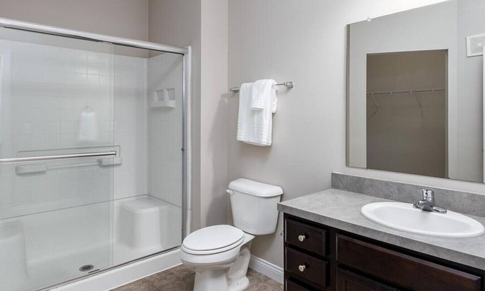 Lewis Center Apartment | Landing at Grand at Polaris - 2 Bedrooms in Downtown Columbus
