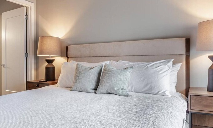 Compton Heights Apartment | Landing at Grand Flats - 2 Bedrooms in Compton Heights