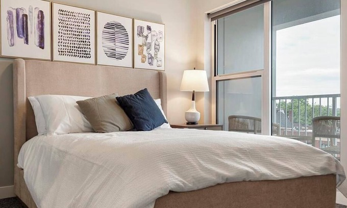 Compton Heights Apartment | Landing at Grand Flats - 2 Bedrooms in Compton Heights