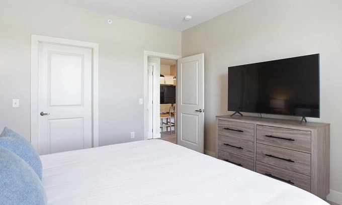 Toledo Apartment | Landing at Marina Lofts - 2 Bedrooms in East Toledo