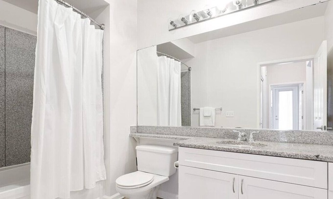 Foster City Apartment | Landing at Miramar - 1 Bedroom in Lincoln