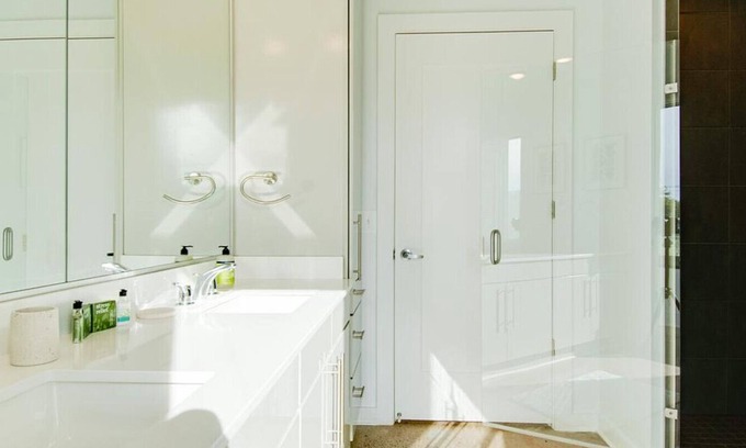 Baileys Crossroads Apartment | Landing at Mission Lofts - 1 Bedroom in Downtown Falls Church