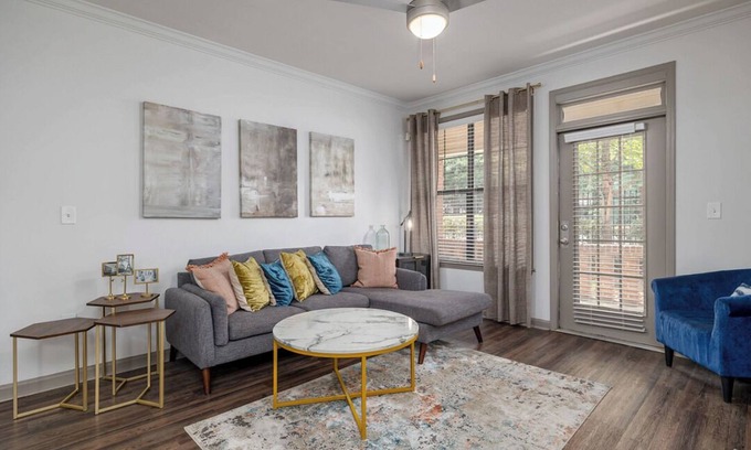 Piedmont Heights Apartment | Landing at Monroe Place - 1 Bedroom in Lenox Park
