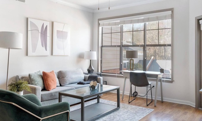 Lindridge-Martin Manor Apartment | Landing at Monroe Place - 2 Bedrooms in Lenox Park