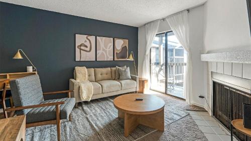 Windsor Park Apartment | Landing at Mueller Flats - Austin