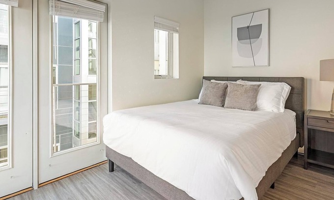 Pearl District Apartment | Landing at Pearl Studios - Studio in Northwest .