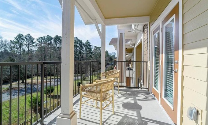 Powdersville Apartment | Landing at Pointe at Greenville - 1 Bedroom in Powdersville