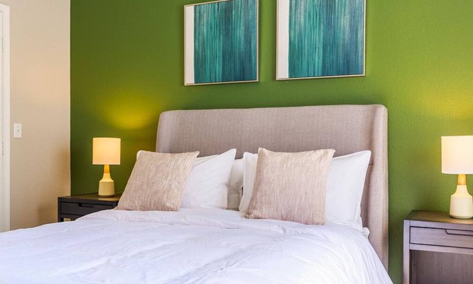 Rhodes Ranch Apartment | Landing at Portola on Russell - 2 Bedrooms in Rhodes Ranch