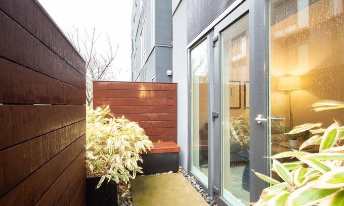 Uptown Apartment | Landing at Q21 - 1 Bedroom in Northwest Portland