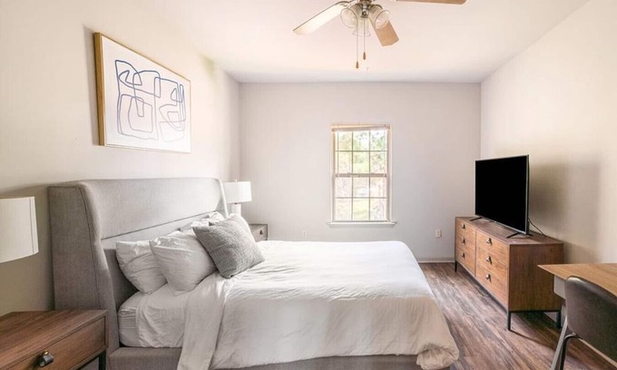 Covington Apartment | Landing at Reagan Crossing - 1 Bedroom in Downtown Covington