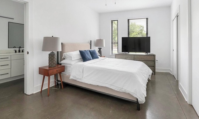 Eighth Avenue Apartment | Landing at Standard Assembly - 2 Bedrooms in So.