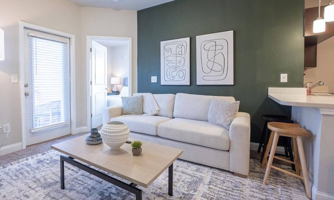 Johns Island Apartment | Landing at The Apartments at Shade Tree - 1 Bedroom in Downtown Charleston