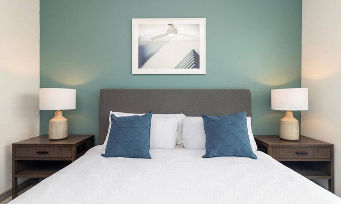 Westside Apartment | Landing at The Brady - 2 Bedrooms in Home Park