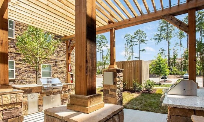 Cary Apartment | Landing at The Crowne at Cary Park - 2 Bedrooms in Cary Park