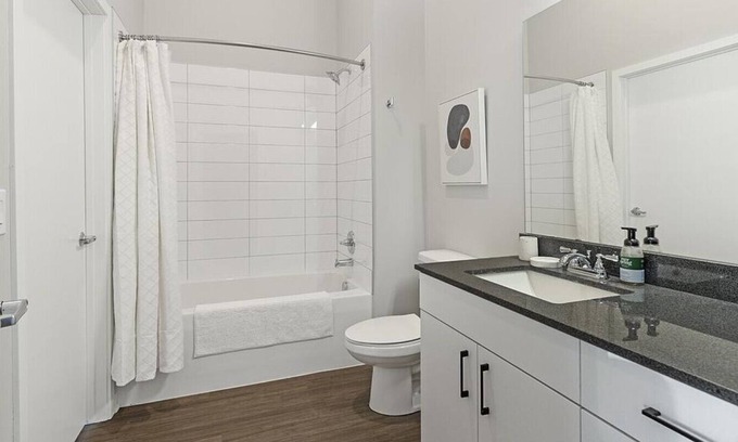 Riverside Apartment | Landing at The Darby at Briarcliff - 1 Bedroom in Downtown North Kansas City