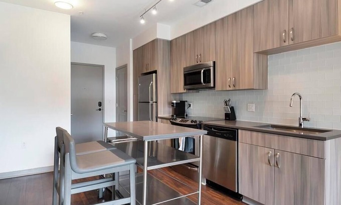 Potomac West Apartment | Landing at The Frasier - 1 Bedroom in Potomac Yard