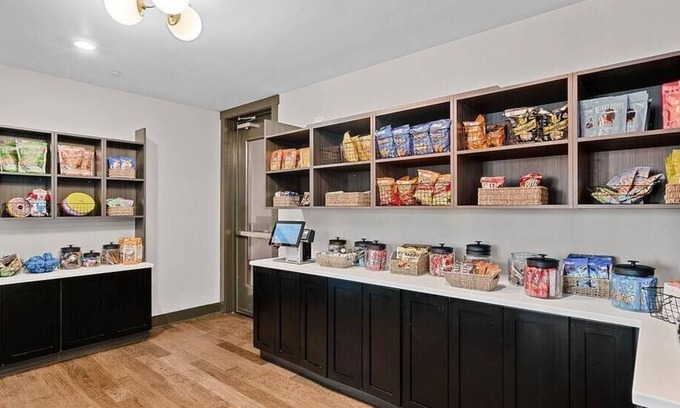 Bowling Green Apartment | Landing at The Newton Apartments - 2 Bedrooms in Palisades