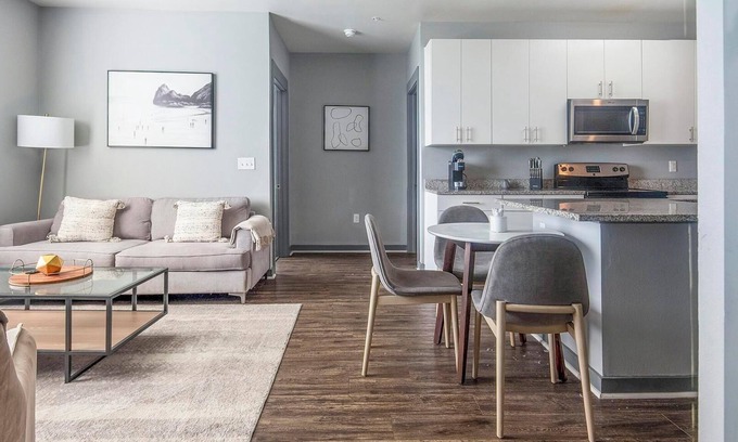 University District Apartment | Landing at The Nine @ Memphis - 4 Bedrooms in U.