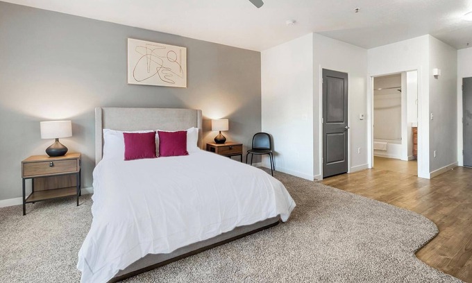South Salt Lake Apartment | Landing at VIA Apartments - Studio in Downtown .