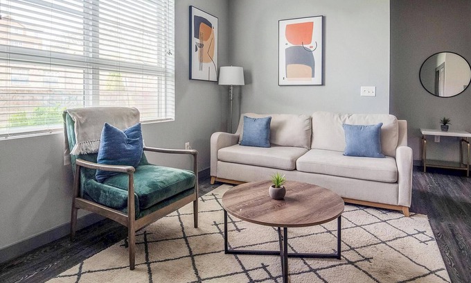 University District Apartment | Landing | Chic 4BD, Clubhouse, Pool