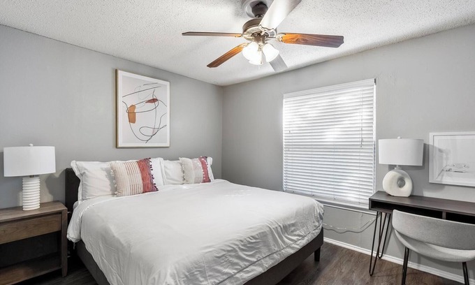 Grand Prairie Apartment | Landing | Incredible 2BD, Tennis Court, Gym