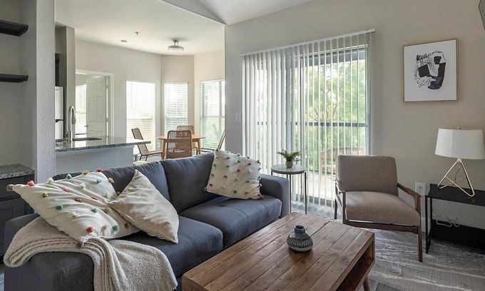 Richmond Apartment | Landing | Incredible 2BD, Gym, Clubhouse