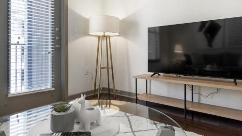 Medical Center District Apartment | Landing Modern Apartment with Amazing Amenities (ID5987X04)