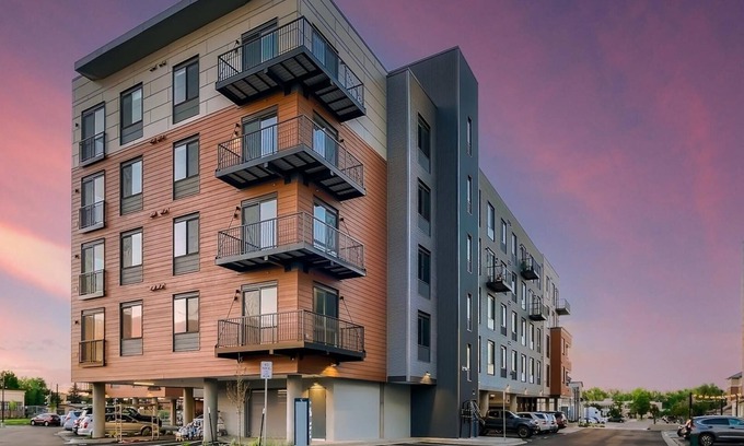 Fort Collins Apartment | Landing | Spectacular 1BD, Pool, Gym