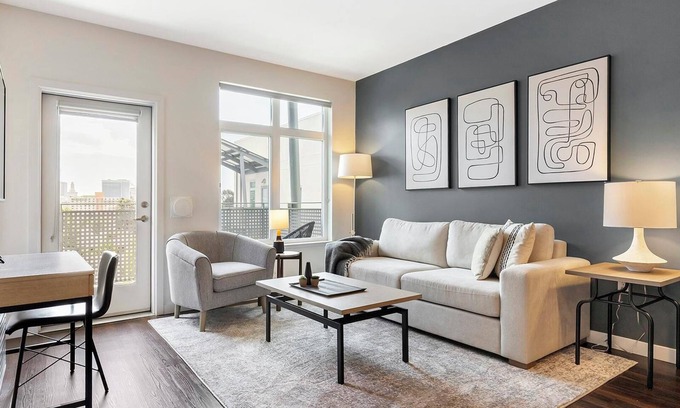 Newberry Apartment | Landing | Spectacular 1BD, Pool, Gym
