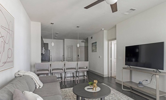 Vickery Meadow Apartment | Landing | Spectacular 1BD, Pool, Gym