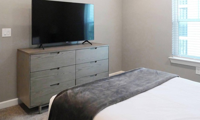Fort Myers Apartment | Landing | Spectacular 2BD, Gym, Pool