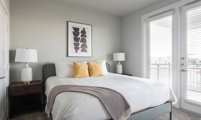 Buda Apartment | Landing | Stunning 1BD, Clubhouse, Gym