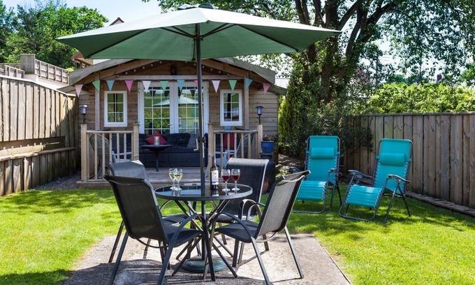 Cornwall Cottage | Landlord's Cottage - a beautiful cottage that sleeps 4 guests in 2 bedrooms