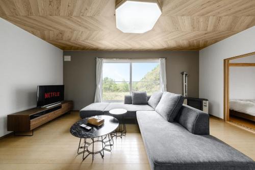 Shimanoshita Apartment | Landmark Annex