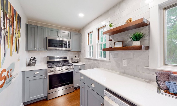 Franconia House | Landmark home with incredible mountain views, saltwater pool & hot tub