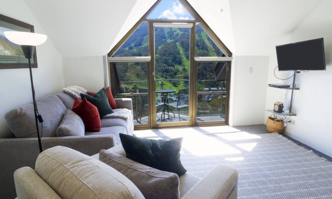 Thredbo Apartment | Lantern 30 - Balcony