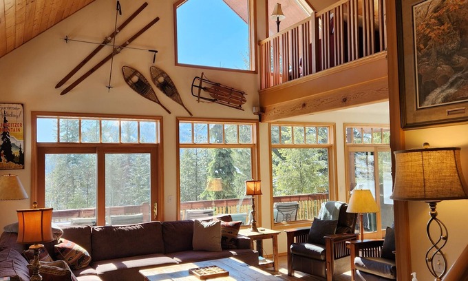 Sagle House | Larchwood Lodge with Lake View, Salt WaterHot Tub and Hiking Trails on 20 acres