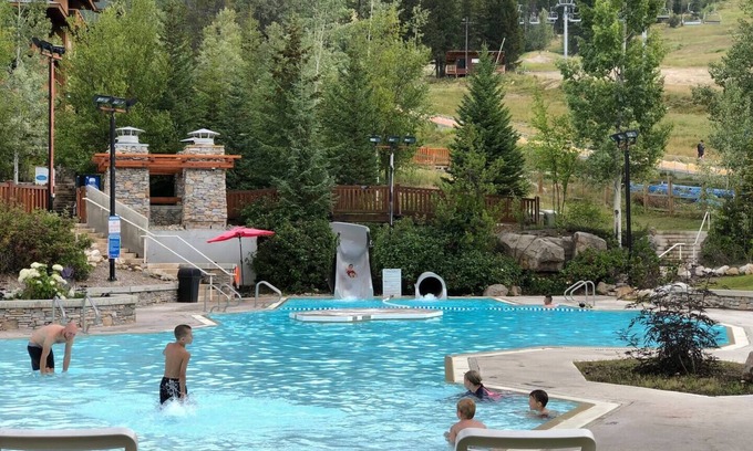 East Kootenay Condo | LARGE 2-Br 2-Ba | Ski In/Out | Pool & Hot Tubs | Central Upper Village Location