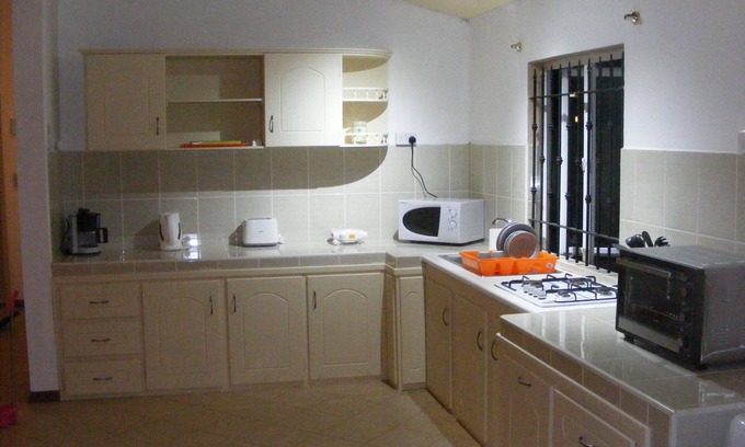 Calodyne House | Large 3 bedroom detached villa with swimming pool in private property