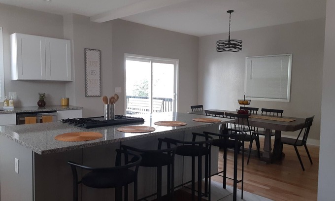 Milwaukee House | Large 3 Bedroom Home with Bonus Room and Deck